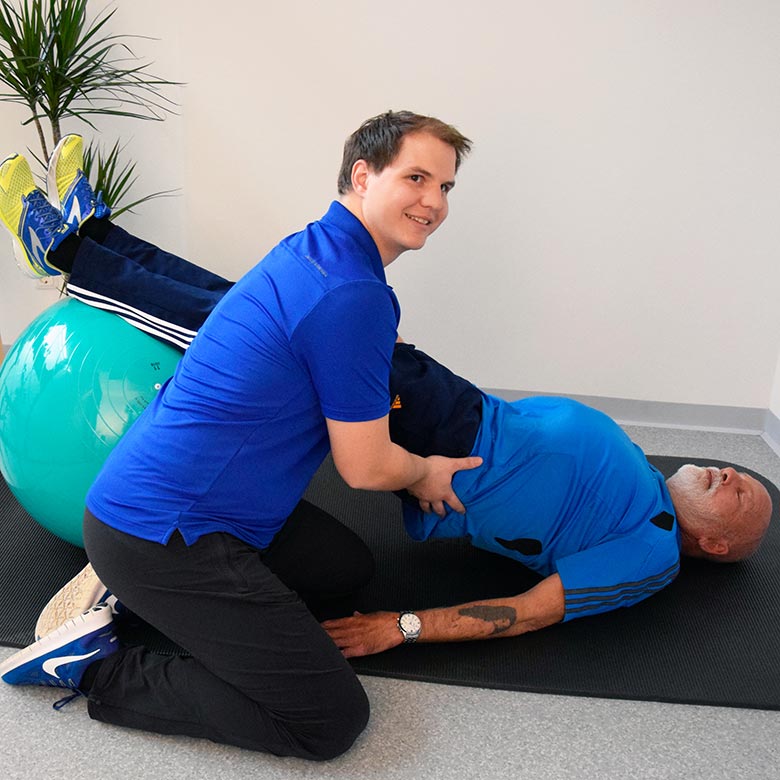Physiotherapie-Übung Ball